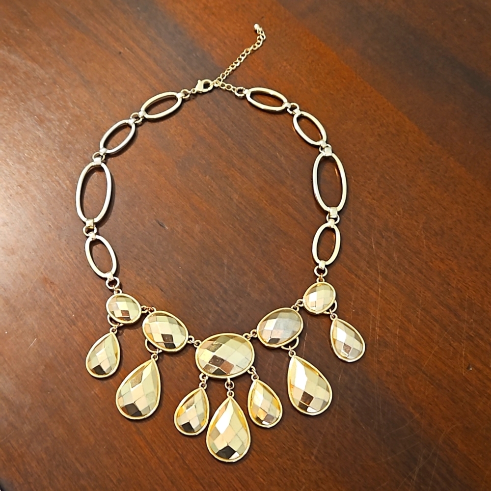 Gold Droplet Accent Necklace